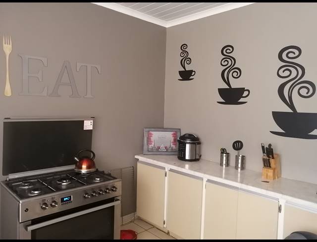 3 BEDROOM FREESTANDING SOLD IN STILFONTEIN EXT 4